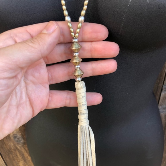 Boho tassel statement necklace - Picture 2 of 4